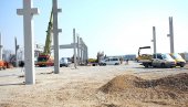 JOŠ 60 RADNIH MESTA: U Industrijskoj zoni u Sremskoj Mitrovici niču dve fabrike JOŠ 60 RADNIH MESTA: U Industrijskoj zoni u Sremskoj Mitrovici niču dve fabrike