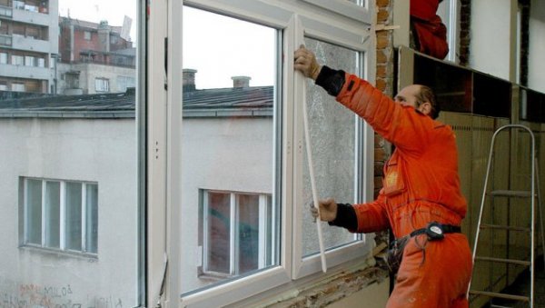У СЕПТЕМБРУ ПОЧИЊЕ ПРИЈАВА ЗА ЗАМЕНУ СТОЛАРИЈЕ: Сви детаљи конкурса У СЕПТЕМБРУ ПОЧИЊЕ ПРИЈАВА ЗА ЗАМЕНУ СТОЛАРИЈЕ: Сви детаљи конкурса