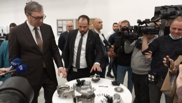 ПРЕДСЕДНИК ВУЧИЋ О ГАСУ: Верујем да ћемо имати једну од најповољнијих цена, готово сам сигуран у то ПРЕДСЕДНИК ВУЧИЋ О ГАСУ: Верујем да ћемо имати једну од најповољнијих цена, готово сам сигуран у то
