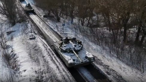 POGLEDAJTE - REDAK SNIMA SA RATIŠTA: Ruski projektil Invar-M T-90M „uništava“ Bredli IFV na 4815 m (VIDEO) POGLEDAJTE - REDAK SNIMA SA RATIŠTA: Ruski projektil Invar-M T-90M „uništava“ Bredli IFV na 4815 m (VIDEO)