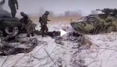 OPKOLJEN BTR-4 BUKEFAL: Rusi nastavljaju akcije u garnizonu u Harkovu (VIDEO) OPKOLJEN BTR-4 BUKEFAL: Rusi nastavljaju akcije u garnizonu u Harkovu (VIDEO)