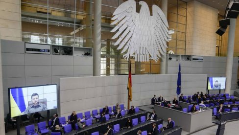 POLJSKA I RUMUNIJA OBARAĆE RUSKE DRONOVE?: Nemački poslanici podržavaju ideju da NATO uvede zabranu letova nad Ukrajinom POLJSKA I RUMUNIJA OBARAĆE RUSKE DRONOVE?: Nemački poslanici podržavaju ideju da NATO uvede zabranu letova nad Ukrajinom