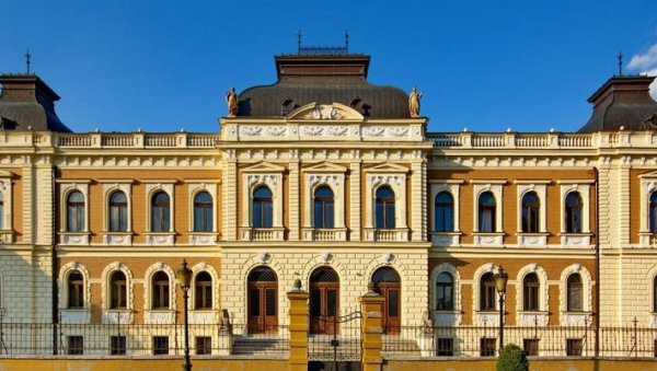 ЦРКВА ДОБИЛА И ПРЕДИћЕВУ СЛИКУ: При крају и конфесионална реституција, највише земљишта добила Епархија сремска ЦРКВА ДОБИЛА И ПРЕДИћЕВУ СЛИКУ: При крају и конфесионална реституција, највише земљишта добила Епархија сремска