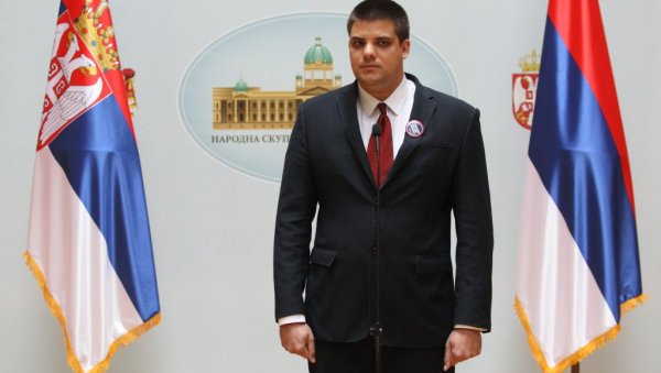 ИНТЕРВЈУ Александар Шешељ (СРС): Уз Русију по сваку цену ИНТЕРВЈУ Александар Шешељ (СРС): Уз Русију по сваку цену