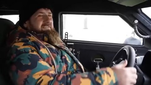 KADIROV U SVOM STILU: Maštam o tome da Zelenskog zatvorim u podrum u Čečeniji KADIROV U SVOM STILU: Maštam o tome da Zelenskog zatvorim u podrum u Čečeniji