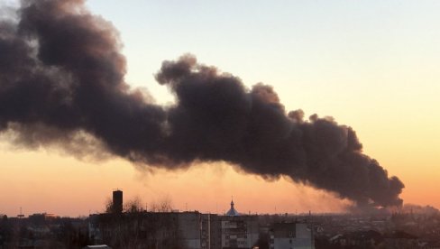 EKSPLOZIJA NA NAFTOVODU U UKRAJINI: U velikom požaru povređeno najmanje šest osoba, među njima su i deca EKSPLOZIJA NA NAFTOVODU U UKRAJINI: U velikom požaru povređeno najmanje šest osoba, među njima su i deca