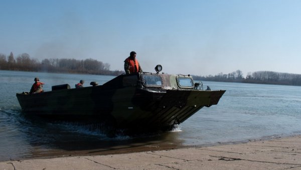 РЕДОВНА ОБУКА ПРВОГ ПОНТОНИРСКОГ БАТАЉОНА: Реализоване тактичке радње при савлађивању водених препрека РЕДОВНА ОБУКА ПРВОГ ПОНТОНИРСКОГ БАТАЉОНА: Реализоване тактичке радње при савлађивању водених препрека