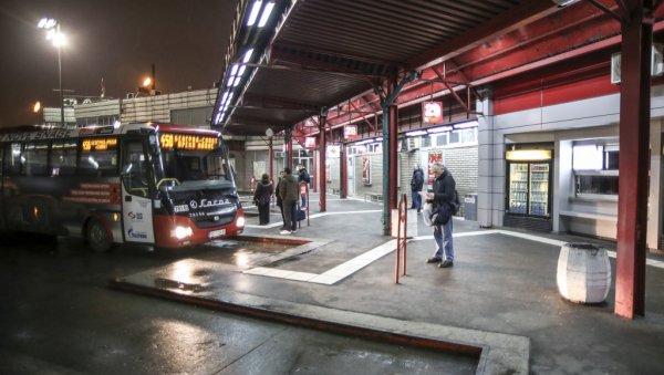 КАКВА СУДБИНА ЧЕКА ОКО 700 РАДНИКА БАС? После најаве градоначелника да ће град на себе преузети завршетак аутобуске станице у Блоку 42 КАКВА СУДБИНА ЧЕКА ОКО 700 РАДНИКА БАС? После најаве градоначелника да ће град на себе преузети завршетак аутобуске станице у Блоку 42