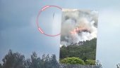 НА МЕСТУ ПАДА ОСТАЛА ОГРОМНА РУПА: Нема преживелих у паду авиона у Кини (ВИДЕО) НА МЕСТУ ПАДА ОСТАЛА ОГРОМНА РУПА: Нема преживелих у паду авиона у Кини (ВИДЕО)