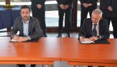 МИНИСТАР МОМИРОВИЋ У НЕГОТИНУ: Потписан уговор за ревитализацију бродске преводнице МИНИСТАР МОМИРОВИЋ У НЕГОТИНУ: Потписан уговор за ревитализацију бродске преводнице