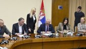 ПРЕЛАЗАК НА ЕКОЛОШКА ГОРИВА: Потписани уговори у области заштите животне средине ПРЕЛАЗАК НА ЕКОЛОШКА ГОРИВА: Потписани уговори у области заштите животне средине