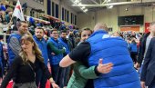 АНА БРНАБИЋ У ЖЕЛЕЗНИКУ: Грађани се окупили да поздраве премијерку (ФОТО/ВИДЕО) АНА БРНАБИЋ У ЖЕЛЕЗНИКУ: Грађани се окупили да поздраве премијерку (ФОТО/ВИДЕО)