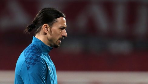 ZLATAN IBRAHIMOVIĆ KRVAVE GLAVE! Legendarni fudbaler objavio fotografiju teške povrede (FOTO) ZLATAN IBRAHIMOVIĆ KRVAVE GLAVE! Legendarni fudbaler objavio fotografiju teške povrede (FOTO)