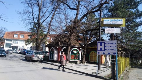 BOLNICI U PARAĆINU DOPREMLJEN MAMOGRAF: Instalacija već u toku BOLNICI U PARAĆINU DOPREMLJEN MAMOGRAF: Instalacija već u toku