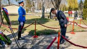МИРОВИЋ: Дужни смо да се сећамо свих жртава како би будуће генерације имале узоре МИРОВИЋ: Дужни смо да се сећамо свих жртава како би будуће генерације имале узоре
