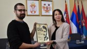 PRIČE O ADAMU NAJBOLJE MEĐU 180 NASLOVA: U Kikindi uručena književna nagrada „Dušan Vasiljev“