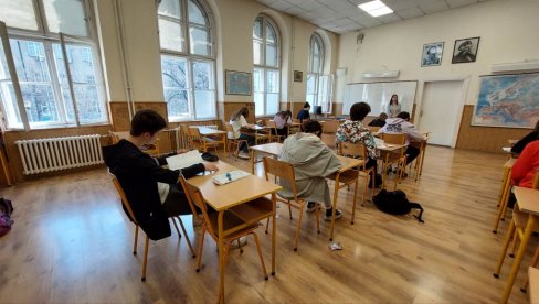 MENJA SE PLAN ISPITA KOJIMA SE ĐACI ZAGREVAJU ZA DRŽAVNU MATURU: Samo srpski polaže 66.000 srednjoškolaca