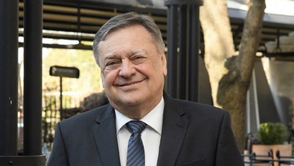 ЗОРАН ЈАНКОВИЋ ДАНАС У БЕОГРАДУ Вучић: Градоначелник Љубљане доћи ће да подржи нашу политику ЗОРАН ЈАНКОВИЋ ДАНАС У БЕОГРАДУ Вучић: Градоначелник Љубљане доћи ће да подржи нашу политику