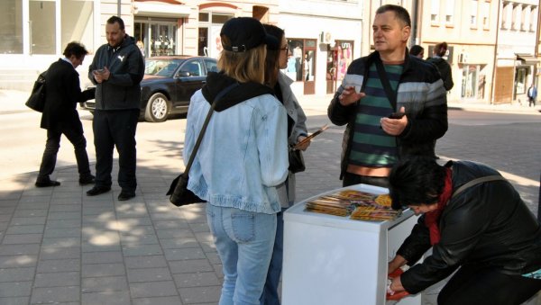 СТОП ДИВЉИМ ШЉУНКАРАМА: У Зворнику одржана улична акција активиста за заштиту Дрине СТОП ДИВЉИМ ШЉУНКАРАМА: У Зворнику одржана улична акција активиста за заштиту Дрине