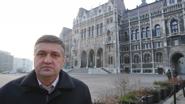 ВУЧИЋ И ОРБАН ЗАЈЕДНИЧКОМ ВИЗИЈОМ ИСПИСУЈУ ИСТОРИЈУ: Србија и Мађарска проживљавају најсветлије странице својих билатералних односа ВУЧИЋ И ОРБАН ЗАЈЕДНИЧКОМ ВИЗИЈОМ ИСПИСУЈУ ИСТОРИЈУ: Србија и Мађарска проживљавају најсветлије странице својих билатералних односа