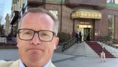 NATO LOBISTA PONOVO UDARIO NA NAŠU ZEMLJU I PODRŽAO BLOKADE: Iz bazena u Beču uživam dok gledam kako se Srbija urušava NATO LOBISTA PONOVO UDARIO NA NAŠU ZEMLJU I PODRŽAO BLOKADE: Iz bazena u Beču uživam dok gledam kako se Srbija urušava