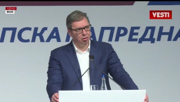 ВУЧИЋ ПРЕД ВИШЕ ХИЉАДА ЉУДИ: Бор има будућност и цео исток Србије има будућност! (ФОТО) ВУЧИЋ ПРЕД ВИШЕ ХИЉАДА ЉУДИ: Бор има будућност и цео исток Србије има будућност! (ФОТО)