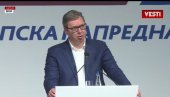 ВУЧИЋ ПРЕД ВИШЕ ХИЉАДА ЉУДИ: Бор има будућност и цео исток Србије има будућност! (ФОТО) ВУЧИЋ ПРЕД ВИШЕ ХИЉАДА ЉУДИ: Бор има будућност и цео исток Србије има будућност! (ФОТО)