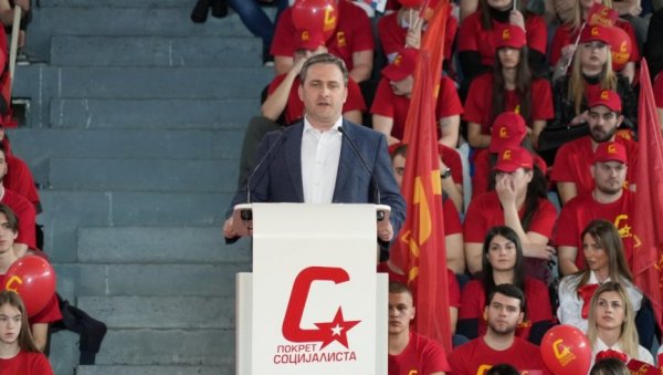СЕЛАКОВИЋ ПОРУЧИО НА СКУПУ ПС: Глас за председника Вучића уједно је глас за мирну и стабилну Србију СЕЛАКОВИЋ ПОРУЧИО НА СКУПУ ПС: Глас за председника Вучића уједно је глас за мирну и стабилну Србију