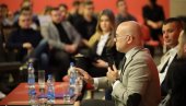 ПРЕЛОМНИ ТРЕНУТАК: Милош Вучевић открио када је схватио да жели да се бави политиком ПРЕЛОМНИ ТРЕНУТАК: Милош Вучевић открио када је схватио да жели да се бави политиком
