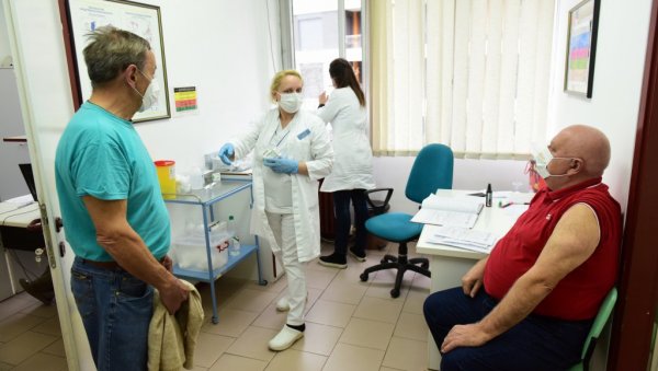 ЈЕСЕН НАМ ЈЕ ДОНЕЛА СЕЗОНУ ПРЕХЛАДЕ И ГРИПЕ: Савет лекара - Посебно је опасан тренд саморазболевања