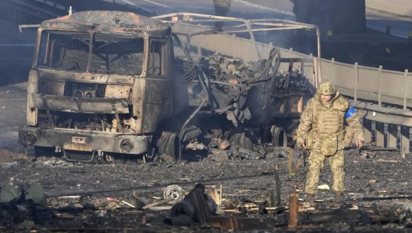 МОЖДА СУ И УКРАЈИНЦИ ПОБИЛИ ЦИВИЛЕ? Амерички војни аналитичар коментарисао догађаје у Бучи МОЖДА СУ И УКРАЈИНЦИ ПОБИЛИ ЦИВИЛЕ? Амерички војни аналитичар коментарисао догађаје у Бучи