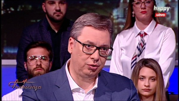 ВУЧИЋ ОТКРИО МАРИЋУ: Добио сам поруку од Ане Брнабић пре доласка у емисију ВУЧИЋ ОТКРИО МАРИЋУ: Добио сам поруку од Ане Брнабић пре доласка у емисију