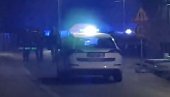 ПРВИ СНИМАК ДРАМЕ У ЗАЈЕЧАРУ: Јаке полицијске снаге на лицу места! Има мртвих (ВИДЕО) ПРВИ СНИМАК ДРАМЕ У ЗАЈЕЧАРУ: Јаке полицијске снаге на лицу места! Има мртвих (ВИДЕО)