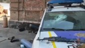 NAKON OSLOBAĐANJA: Policija iz Mariupolja bacila je oružje i pobegla (VIDEO) NAKON OSLOBAĐANJA: Policija iz Mariupolja bacila je oružje i pobegla (VIDEO)