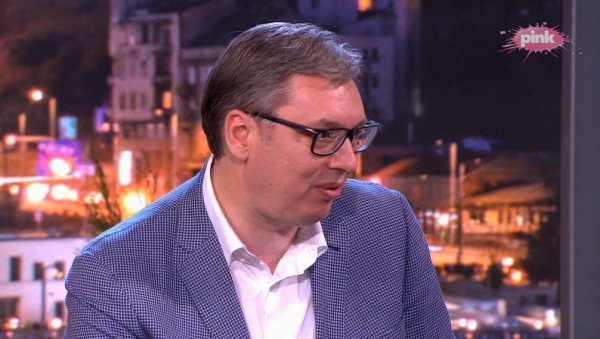 ДАО НЕОЧЕКИВАН ОДГОВОР: На питање шта би било да Србија има нуклеарно оружје, Вучић рекао - био бих боље расположен ДАО НЕОЧЕКИВАН ОДГОВОР: На питање шта би било да Србија има нуклеарно оружје, Вучић рекао - био бих боље расположен
