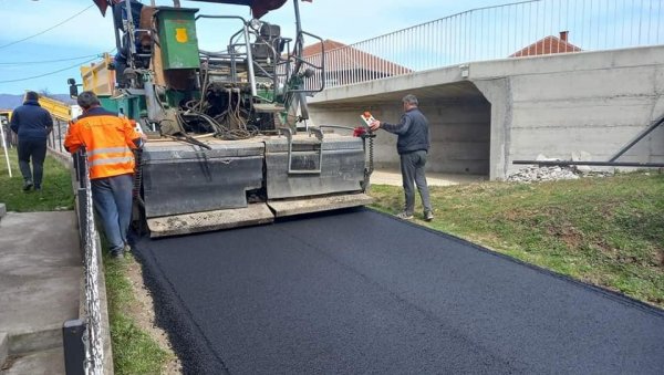 АСФАЛТ СВАКОМ СОКАКУ Реконструкција улица на територији Врњачке Бање АСФАЛТ СВАКОМ СОКАКУ Реконструкција улица на територији Врњачке Бање