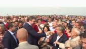 МИР, СТАБИЛНОСТ, ТРЕЋИ АПРИЛ: Вучић објавио нови спот и послао снажну поруку (ВИДЕО) МИР, СТАБИЛНОСТ, ТРЕЋИ АПРИЛ: Вучић објавио нови спот и послао снажну поруку (ВИДЕО)