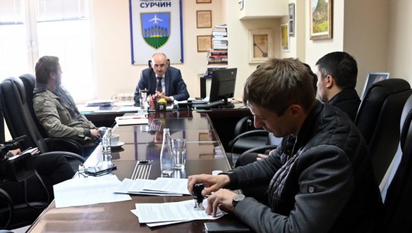 БОЉИ УСЛОВИ ЗА МАЛИШАНЕ У БЕЧМЕНУ: Предшколци добијају нови објекат БОЉИ УСЛОВИ ЗА МАЛИШАНЕ У БЕЧМЕНУ: Предшколци добијају нови објекат