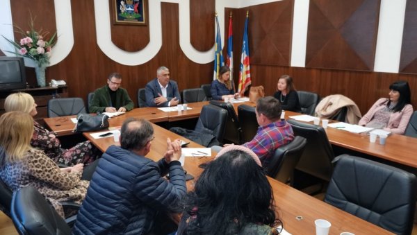 БЕСПЛАТНЕ ЕКСКУРЗИЈЕ ЗА УЧЕНИКЕ ОД ПРВОГ ДО ЧЕТВРТОГ РАЗРЕДА: Акција општина Младеновац за млађе основце БЕСПЛАТНЕ ЕКСКУРЗИЈЕ ЗА УЧЕНИКЕ ОД ПРВОГ ДО ЧЕТВРТОГ РАЗРЕДА: Акција општина Младеновац за млађе основце