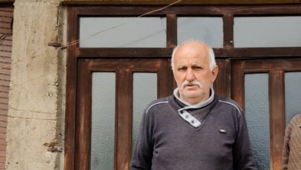 ИЗГУБИО САМ СИНА, ТО ЈЕ ПОЧЕТАК И КРАЈ: Породица неутешна због смрти потпуковника Дејана Станојевића (43) у Конгу, отац Радосав поручује ИЗГУБИО САМ СИНА, ТО ЈЕ ПОЧЕТАК И КРАЈ: Породица неутешна због смрти потпуковника Дејана Станојевића (43) у Конгу, отац Радосав поручује
