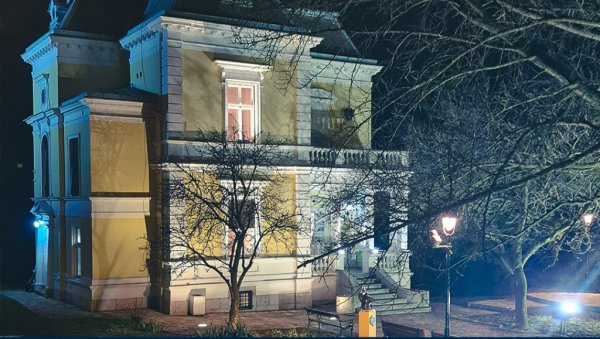 ИЗЛОЖБА У КУЋИ КРАЉА ПЕТРА: Динамика разноликости пред публиком до 3. априла ИЗЛОЖБА У КУЋИ КРАЉА ПЕТРА: Динамика разноликости пред публиком до 3. априла