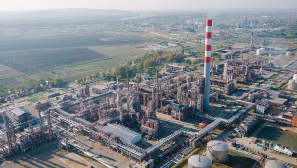 РУСИЈА СПРЕМА ОДГОВОР ЗАПАДУ НА УВОЂЕЊЕ ОГРАНИЧЕЊА ЦЕНА РУСКЕ НАФТЕ: Москва не признаје одлуку Европе РУСИЈА СПРЕМА ОДГОВОР ЗАПАДУ НА УВОЂЕЊЕ ОГРАНИЧЕЊА ЦЕНА РУСКЕ НАФТЕ: Москва не признаје одлуку Европе