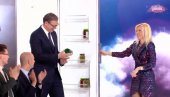ИЗНЕНАЂЕЊЕ У СТУДИЈУ: Вучић изашао из фрижидера, водитељка није могла да верује ИЗНЕНАЂЕЊЕ У СТУДИЈУ: Вучић изашао из фрижидера, водитељка није могла да верује