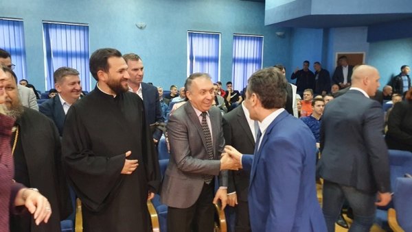 ОТВОРЕНИ ДАНИ ХАРМОНИКЕ: Фестивал у Угљевику ОТВОРЕНИ ДАНИ ХАРМОНИКЕ: Фестивал у Угљевику
