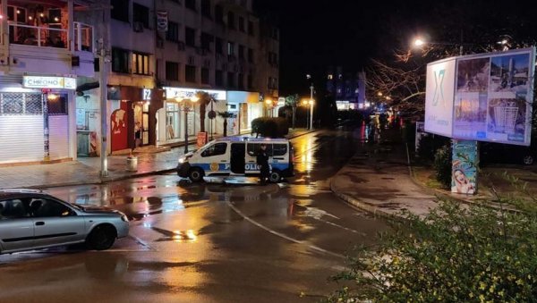 ПОВРЕЂЕН БРАЧНИ ПАР У БАРУ: Након незгоде на пешачком прелазу обоје хоспитализовани ПОВРЕЂЕН БРАЧНИ ПАР У БАРУ: Након незгоде на пешачком прелазу обоје хоспитализовани
