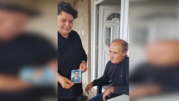 ОСМЕХНУО СЕ И ОТИШАО: Дарко Златковић (43) у Руднику радио две деценије, оца смрт заобишла 1998,а његовог сина сада није ОСМЕХНУО СЕ И ОТИШАО: Дарко Златковић (43) у Руднику радио две деценије, оца смрт заобишла 1998,а његовог сина сада није