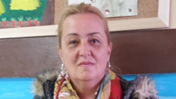 БРАНКИЦА КОСТИЋ, ДИРЕКТОРКА НАРОДНЕ БИБЛИОТЕКЕ ИЗ ГРАЧАНИЦЕ Жеља да покажу припадност држави Србји јача од свих страхова БРАНКИЦА КОСТИЋ, ДИРЕКТОРКА НАРОДНЕ БИБЛИОТЕКЕ ИЗ ГРАЧАНИЦЕ Жеља да покажу припадност држави Србји јача од свих страхова