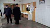 VLADIKA STEFAN ŠARIĆ GLASAO: Svoju građansku dužnost obavio na Vračaru VLADIKA STEFAN ŠARIĆ GLASAO: Svoju građansku dužnost obavio na Vračaru