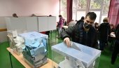 РИК ОБЈАВИО НАЈНОВИЈЕ ПОДАТКЕ: Излазност до 18 часова излазност 50,82 РИК ОБЈАВИО НАЈНОВИЈЕ ПОДАТКЕ: Излазност до 18 часова излазност 50,82