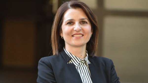 СРПСКОЈ НЕ ПРЕТЕ НЕСТАШИЦЕ: Сузана Гашић, министарка трговине и туризма РС, о интервентним набавкама основних намирница и енергената СРПСКОЈ НЕ ПРЕТЕ НЕСТАШИЦЕ: Сузана Гашић, министарка трговине и туризма РС, о интервентним набавкама основних намирница и енергената
